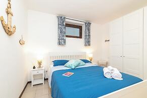 I Fari 72 600mt From The Beach