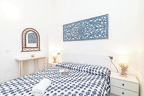 I Fari 124 600mt From The Beach