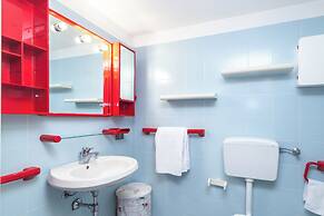 I Fari 124 600mt From The Beach