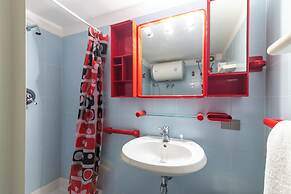 I Fari 124 600mt From The Beach