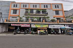 OYO LIfe 93129 Kost Mangga