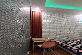 OYO Life 93158 Kost Asaka