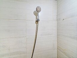 OYO Life 93065 Apartemen Gateway Pasteur By Glory Rent