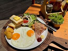 Khao Yai Lake Hill Resort