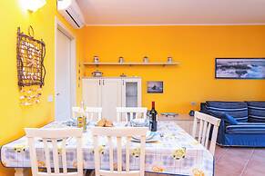 Il Borgo Vip D2 700 Mt From The Beach