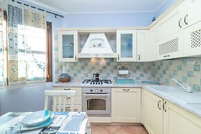 Il Borgo C8 700 Mt From The Beach