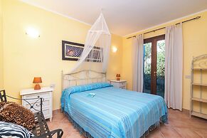 Il Borgo C8 700 Mt From The Beach