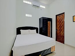 OYO Life 92935 Ayu Kost Eksklusif