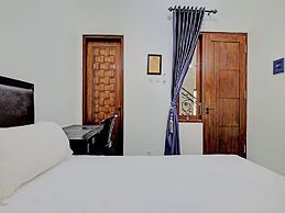 OYO Life 92935 Ayu Kost Eksklusif