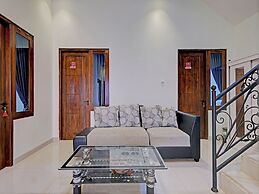 OYO Life 92935 Ayu Kost Eksklusif