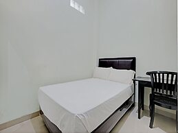 OYO Life 92935 Ayu Kost Eksklusif