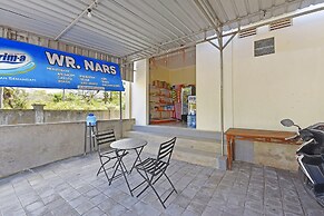 OYO Life 90675 Ld Residence