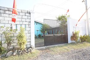 OYO Life 93017 Kost H Soeroso