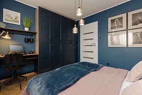 Stylish Apartment in Żoliborz by Renters