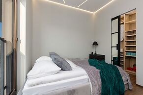 Deep Green Apartment by Renters