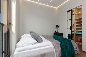 Deep Green Apartment by Renters