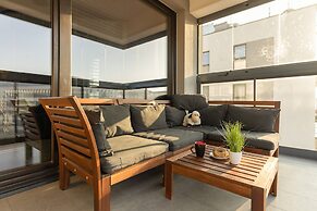 Deep Green Apartment by Renters