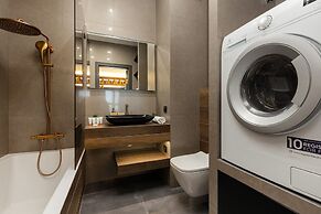 Deep Green Apartment by Renters