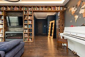 Deep Green Apartment by Renters