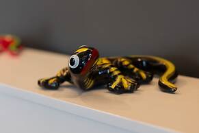 Deep Green Apartment by Renters