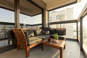 Deep Green Apartment by Renters