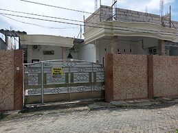 OYO Life 92543 Ratu Sakti Residence Syariah