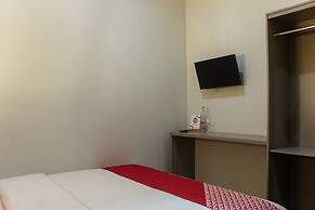 OYO Life 3251 D'daun Inn