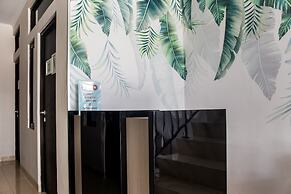 OYO Life 3251 D'daun Inn