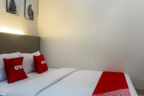 OYO Life 3251 D'daun Inn