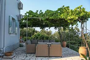 Sinies Stone Cottage - NE Corfu