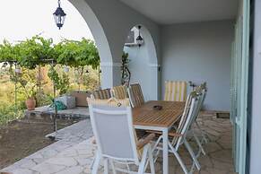 Sinies Stone Cottage - NE Corfu