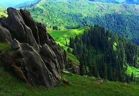 Toli Peer Guest House