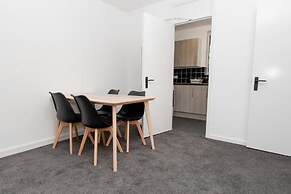 Stunning 1-bed Entire Apartment in Teddington