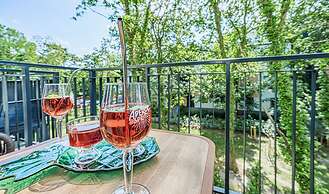 Seaside Garden Apartments & Wellness