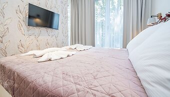 Seaside Garden Apartments & Wellness