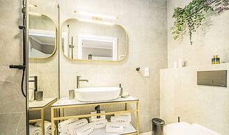 Seaside Garden Apartments & Wellness