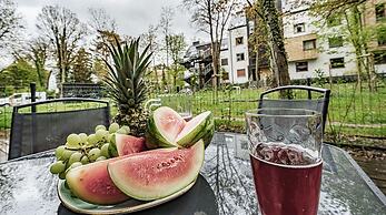 Seaside Garden Apartments & Wellness