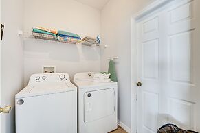 10 Mi to Disney: Home w/ Private Pool in Davenport