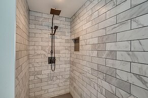 Palm Desert Retreat: Pool Access & On-site Golf!