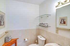 Great Barrington Lakeside Getaway w/ Kayak & Grill