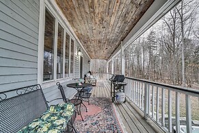 Peaceful Cavendish Retreat w/ Hot Tub & Fireplace!