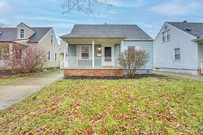 Wfh-friendly Home in Dearborn: Dogs Welcome!