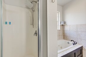 Family-friendly Ocean Springs Home: Grill, Hot Tub