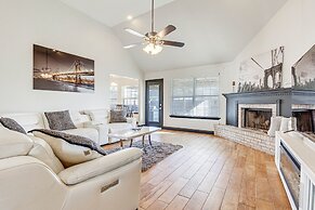 Family-friendly Ocean Springs Home: Grill, Hot Tub