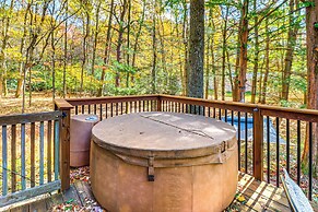 1/2 Mi to Bear Creek Lake: Gem w/ Fire Pit!