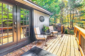 1/2 Mi to Bear Creek Lake: Gem w/ Fire Pit!