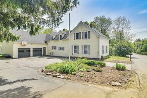 Charming Wilton Vacation Rental w/ Fire Pit