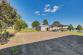 Van Vacation Retreat w/ Private 300-acre Lake!