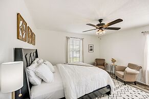 Van Vacation Retreat w/ Private 300-acre Lake!