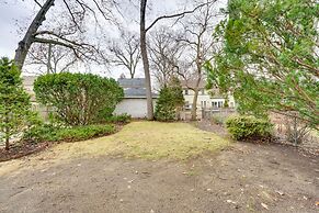 Dog-friendly Pleasant Ridge Home: 13 Mi to Detroit